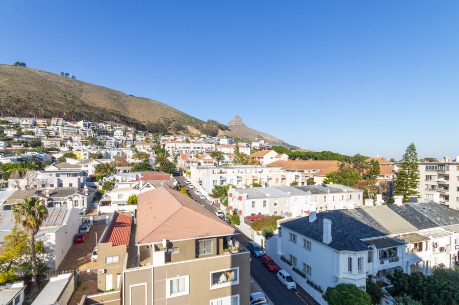 To Let 2 Bedroom Property for Rent in Sea Point Western Cape